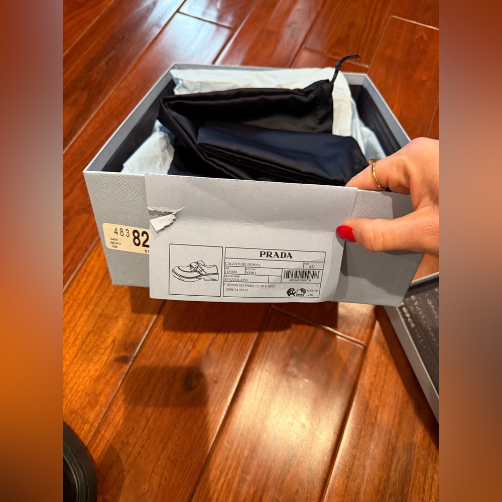 Brand new Prada brushed leather lace up shoes size 40 - Picture 3 of 5